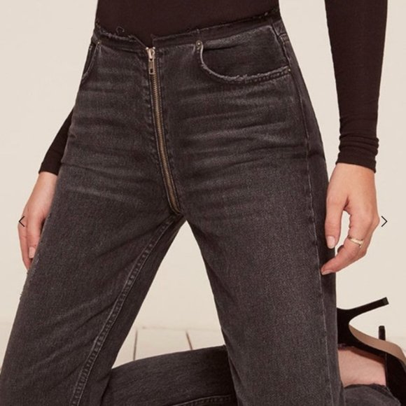 Reformation Exposed Zipper Straight Leg Crop Jean in Pacific Wash Black Size 26 - Picture 2 of 10